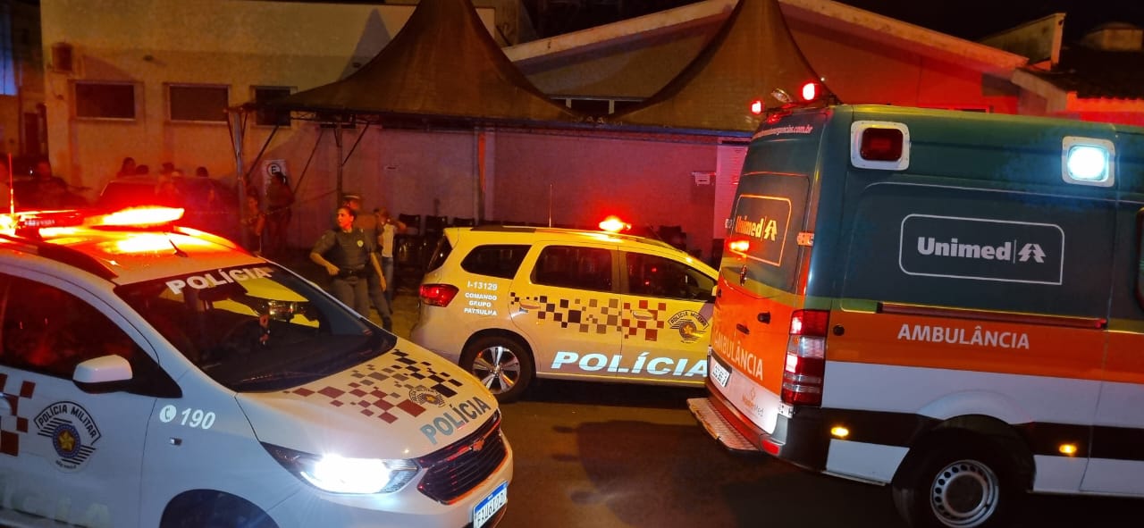 Foto 3 de 8 — Homem invade hospital e esfaqueia pessoas em Américo Brasiliense